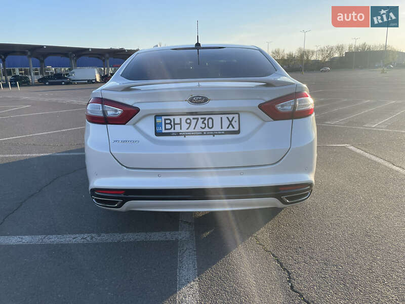 Седан Ford Fusion 2013 в Одесі