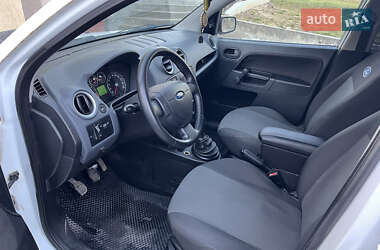 Хэтчбек Ford Fusion 2008 в 