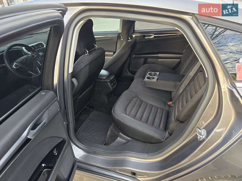 Седан Ford Fusion 2014 в Харькове