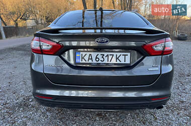 Седан Ford Fusion 2015 в 