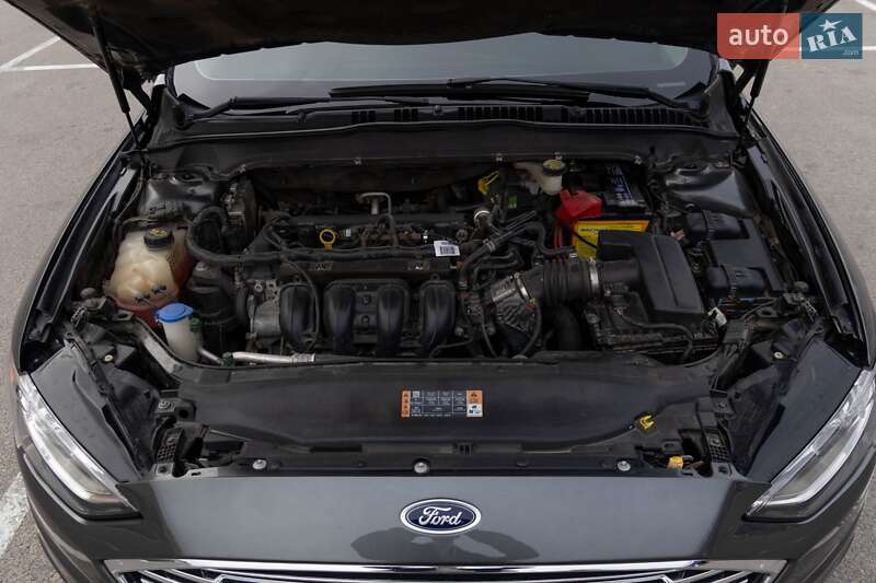 Седан Ford Fusion 2016 в Каменском