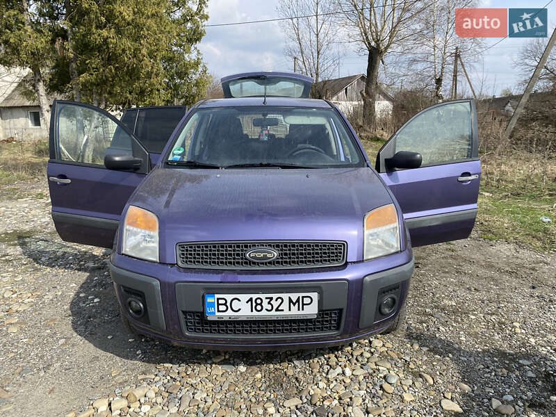 Хэтчбек Ford Fusion 2005 в Ивано-Франковске