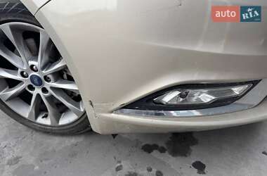 Седан Ford Fusion 2017 в 