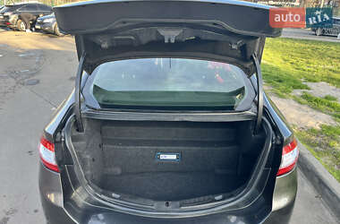 Седан Ford Fusion 2015 в 