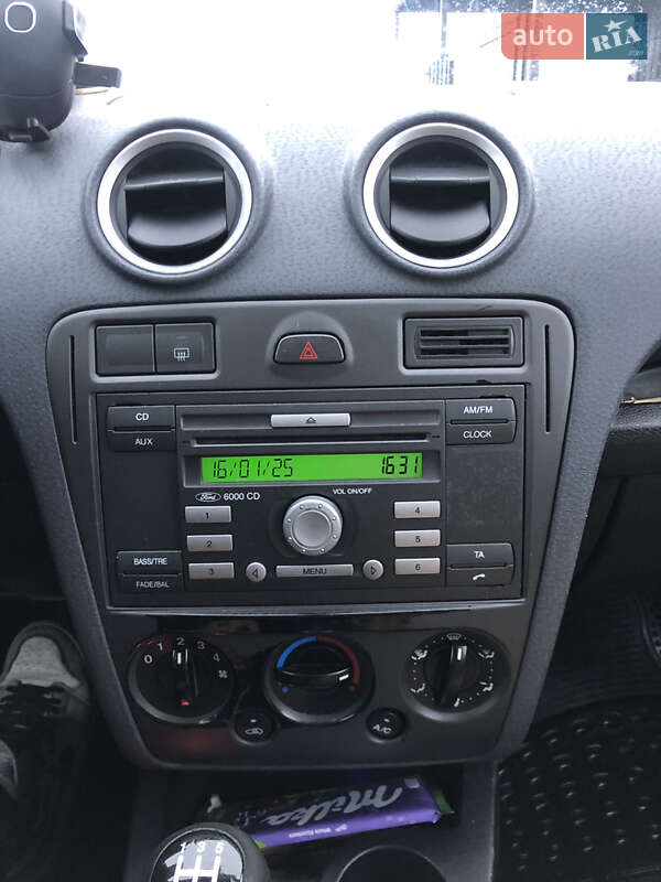 Хэтчбек Ford Fusion 2012 в Яворове