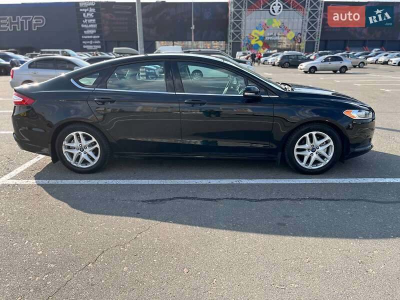 Седан Ford Fusion 2015 в Киеве