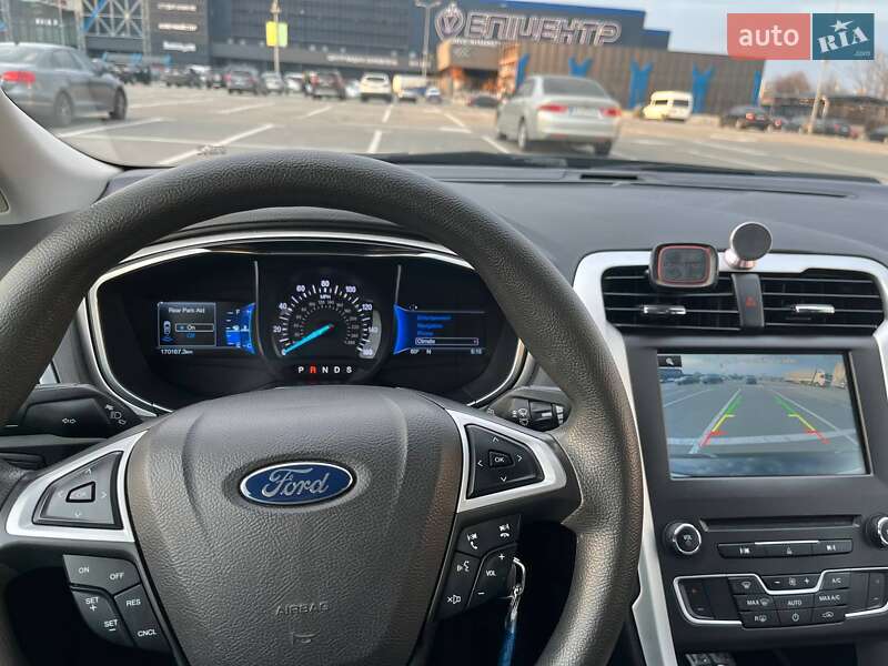 Седан Ford Fusion 2015 в Киеве