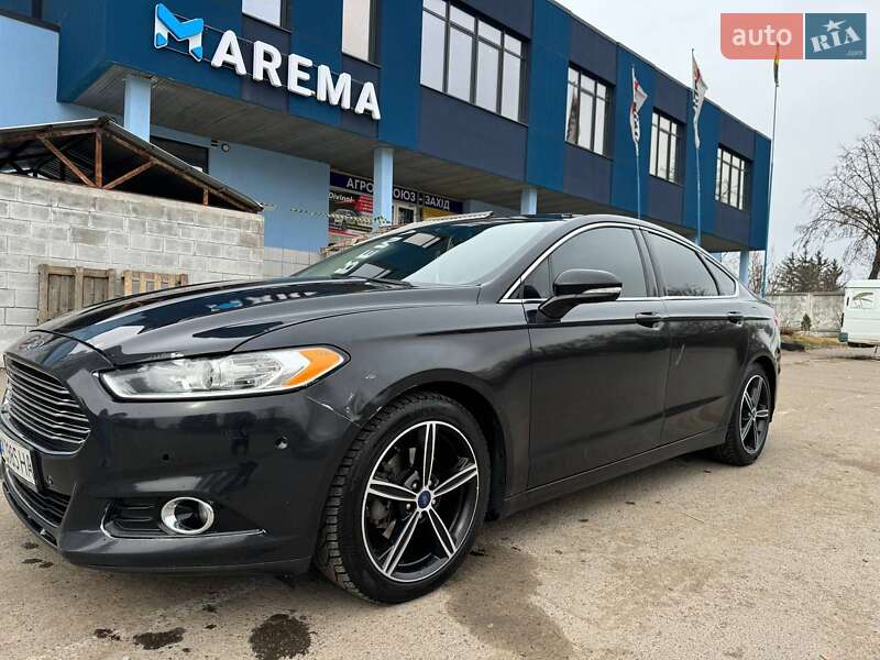 Седан Ford Fusion 2014 в Рівному