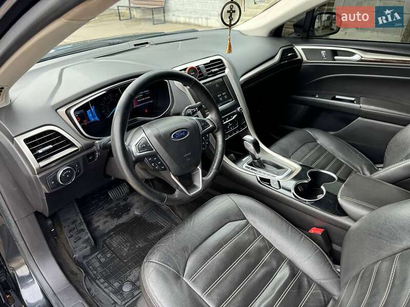 Седан Ford Fusion 2014 в Рівному