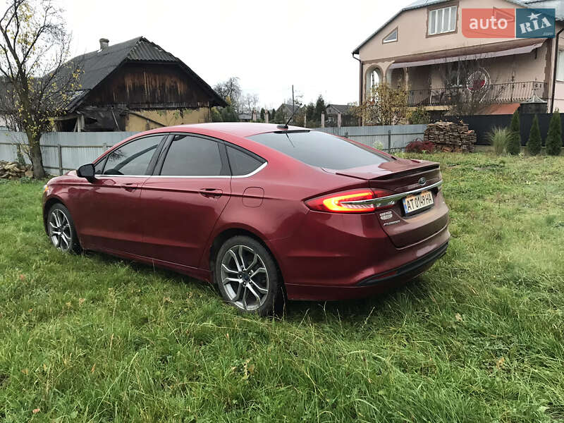 Седан Ford Fusion 2016 в Рожнятові
