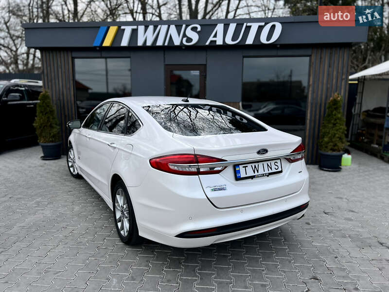 Седан Ford Fusion 2017 в Одесі