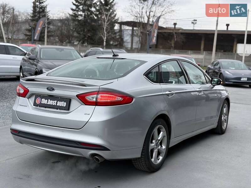 Седан Ford Fusion 2015 в Ровно
