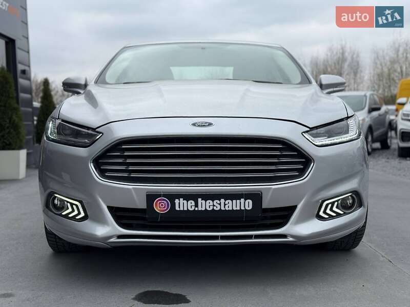 Седан Ford Fusion 2015 в Ровно