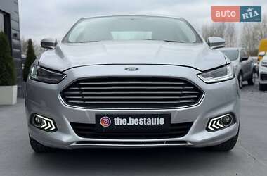 Седан Ford Fusion 2015 в 