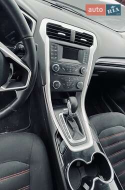 Седан Ford Fusion 2014 в 