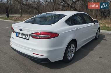 Седан Ford Fusion 2019 в 