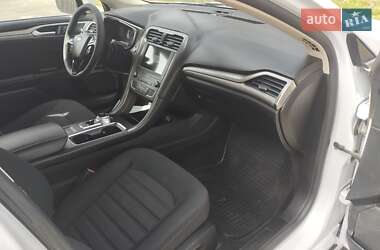 Седан Ford Fusion 2019 в 