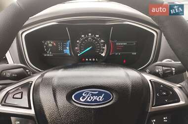 Седан Ford Fusion 2019 в 