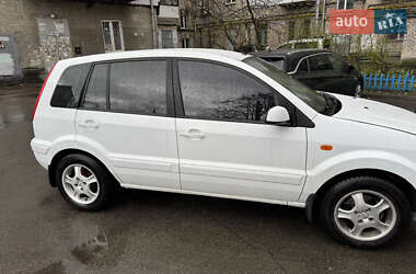 Хетчбек Ford Fusion 2011 в 