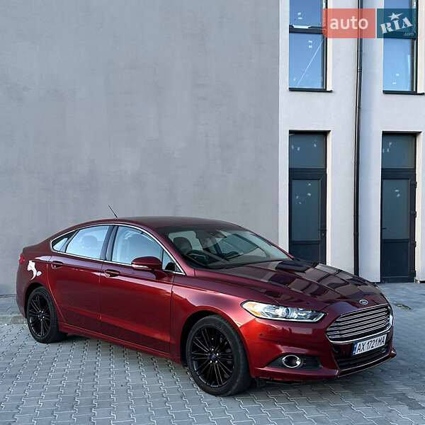 Седан Ford Fusion 2013 в 