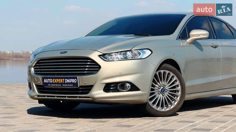 Седан Ford Fusion 2016 в Дніпрі