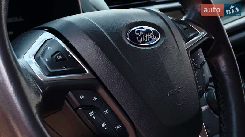 Седан Ford Fusion 2016 в Дніпрі