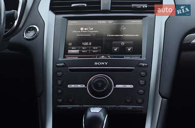 Седан Ford Fusion 2016 в 