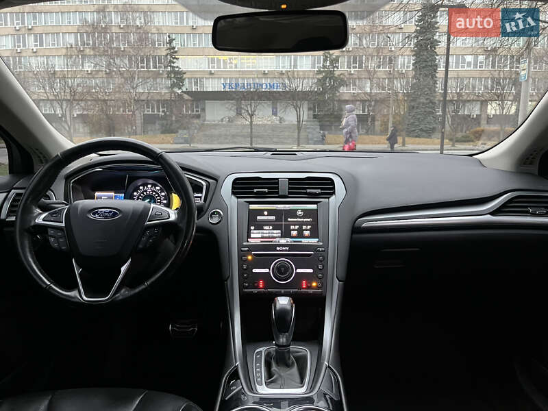 Седан Ford Fusion 2016 в Дніпрі