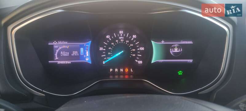 Седан Ford Fusion 2013 в Ровно