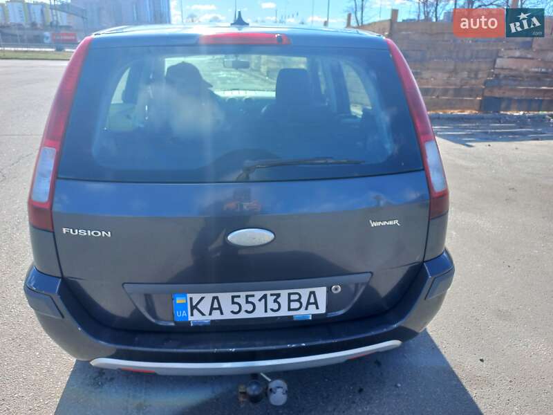 Хэтчбек Ford Fusion 2008 в 