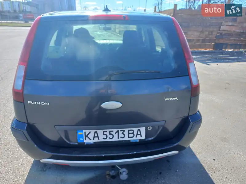 Хэтчбек Ford Fusion 2008 в 
