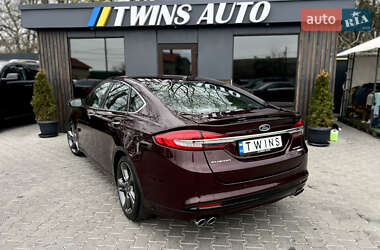 Седан Ford Fusion 2017 в 