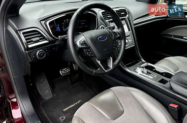 Седан Ford Fusion 2017 в 
