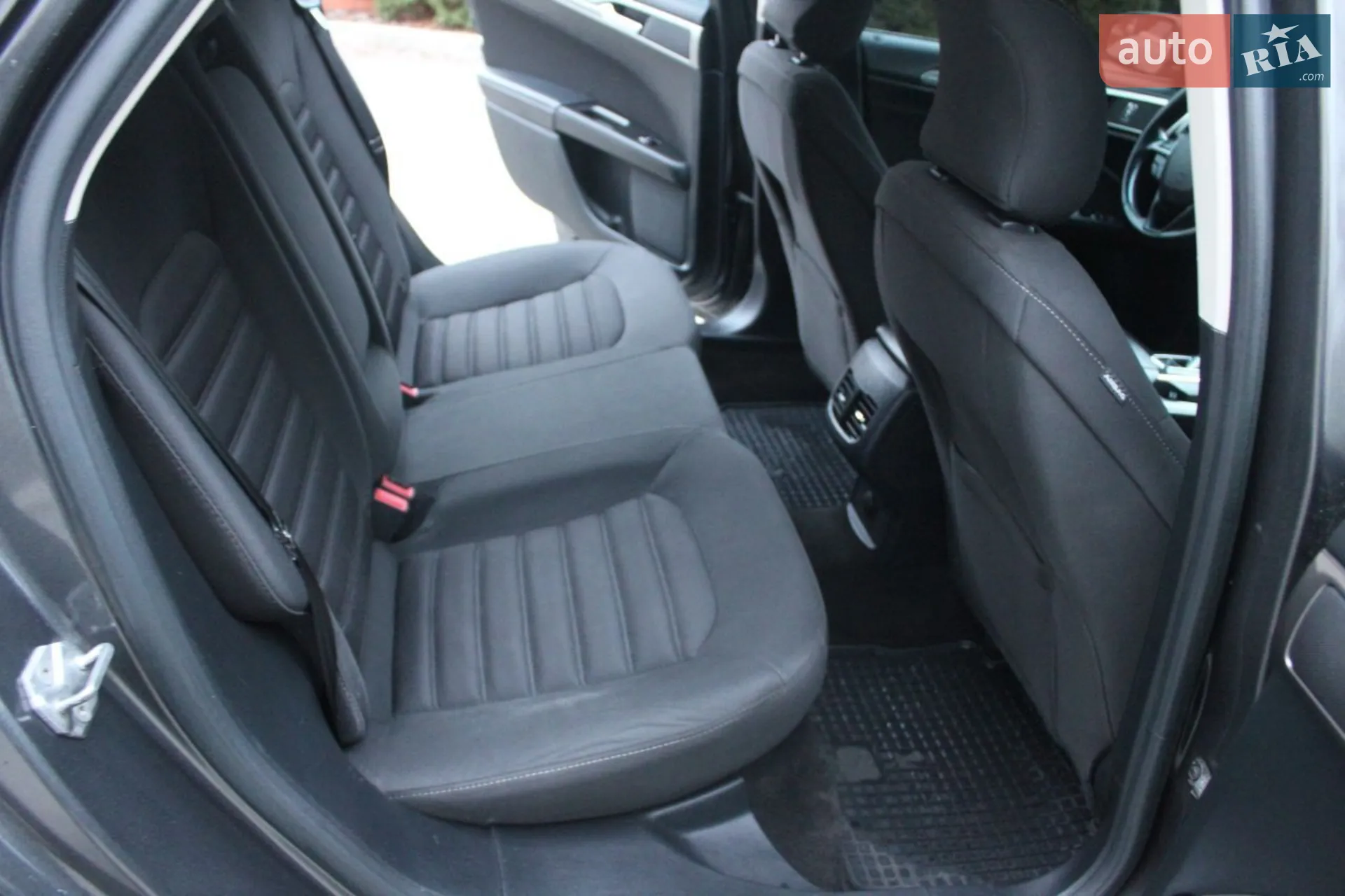 2016 Ford Fusion - мініатюра 24