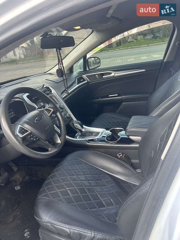 Седан Ford Fusion 2014 в Хмельницькому фото 4 Седан Ford Fusion 2014 в Хмельницькому