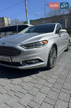 Седан Ford Fusion 2017 в 