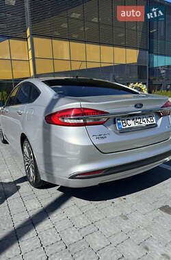 Седан Ford Fusion 2017 в 