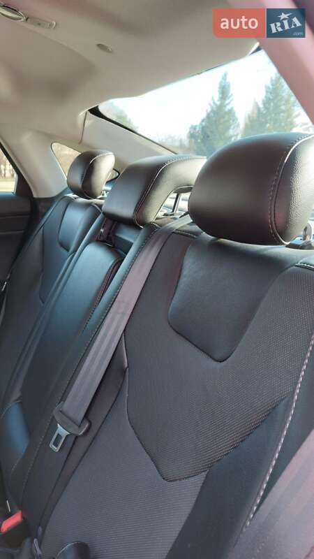 Седан Ford Fusion 2015 в Ровно