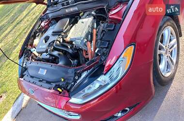 Седан Ford Fusion 2015 в 
