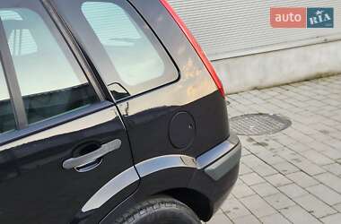 Хэтчбек Ford Fusion 2008 в 