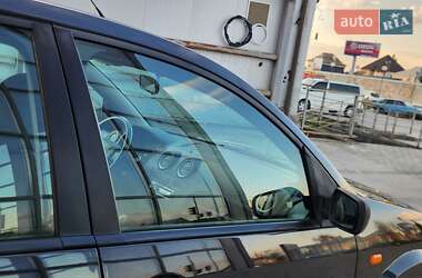 Хэтчбек Ford Fusion 2008 в 