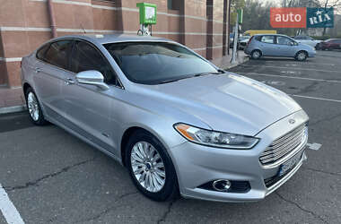 Седан Ford Fusion 2013 в 
