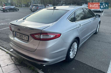 Седан Ford Fusion 2013 в 