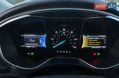 Седан Ford Fusion 2013 в 