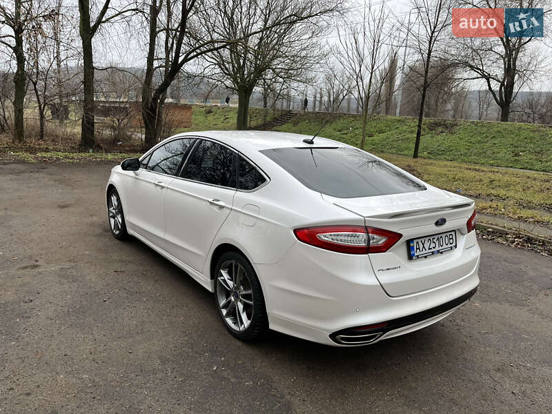 Седан Ford Fusion 2015 в Одесі