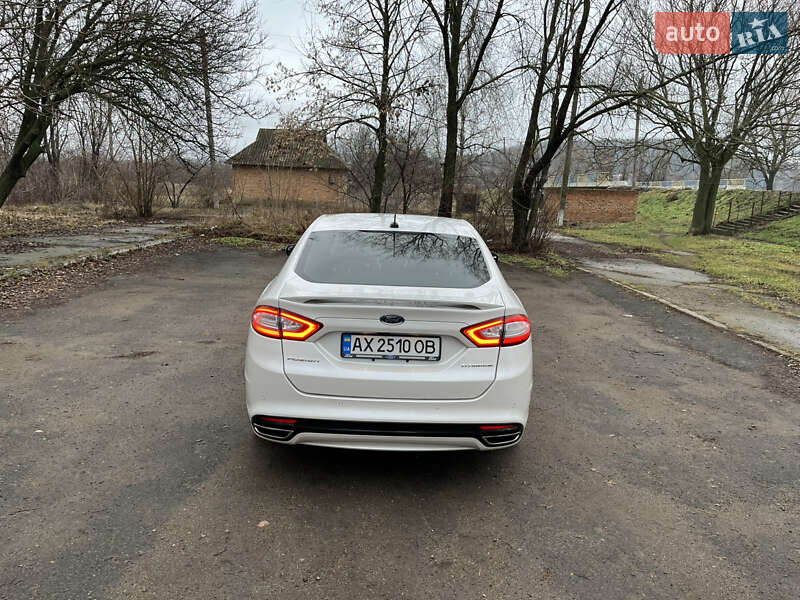 Седан Ford Fusion 2015 в Одесі