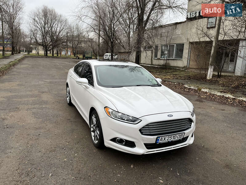 Седан Ford Fusion 2015 в Одесі