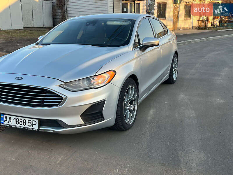 Седан Ford Fusion 2019 в Киеве