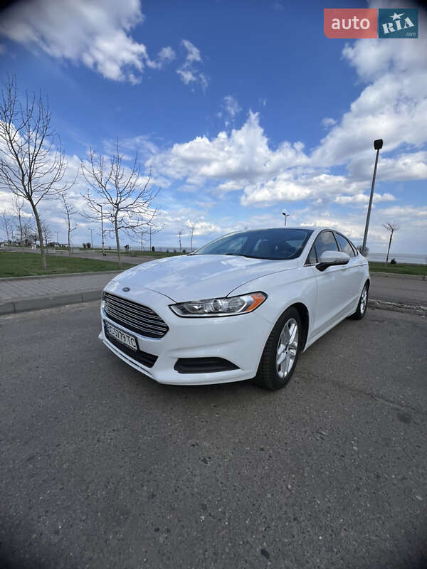 Седан Ford Fusion 2015 в Черкассах