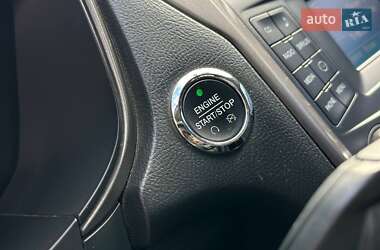 Седан Ford Fusion 2017 в 